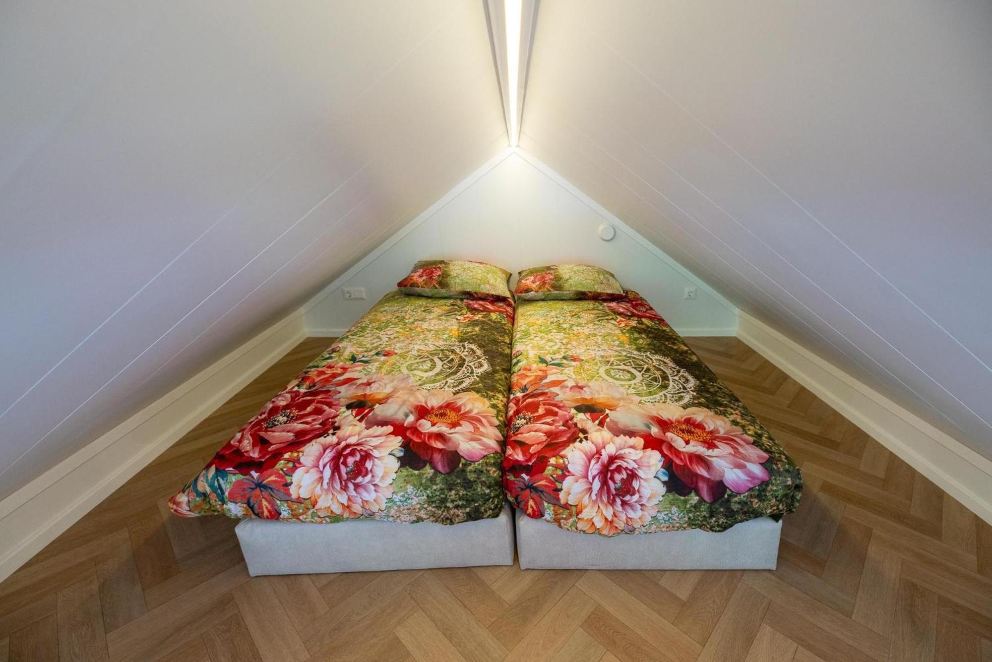 Veluwepark De Bosgraaf | Comfort Met Hottub Lieren Room photo